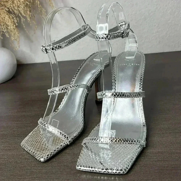 Marc Fisher Women's Dalida Embossed Strappy Sandals Size 7M - Picture 7 of 12